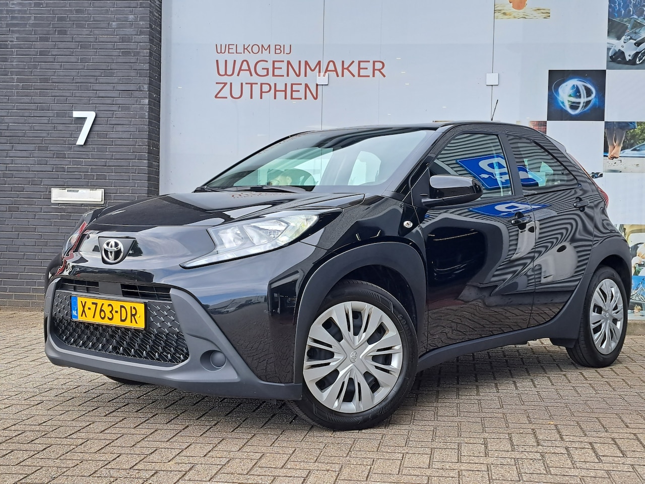 Toyota Aygo X - 1.0 VVT-i MT Play I APPLE CAR PLAY & ANDROID AUTO I - AutoWereld.nl