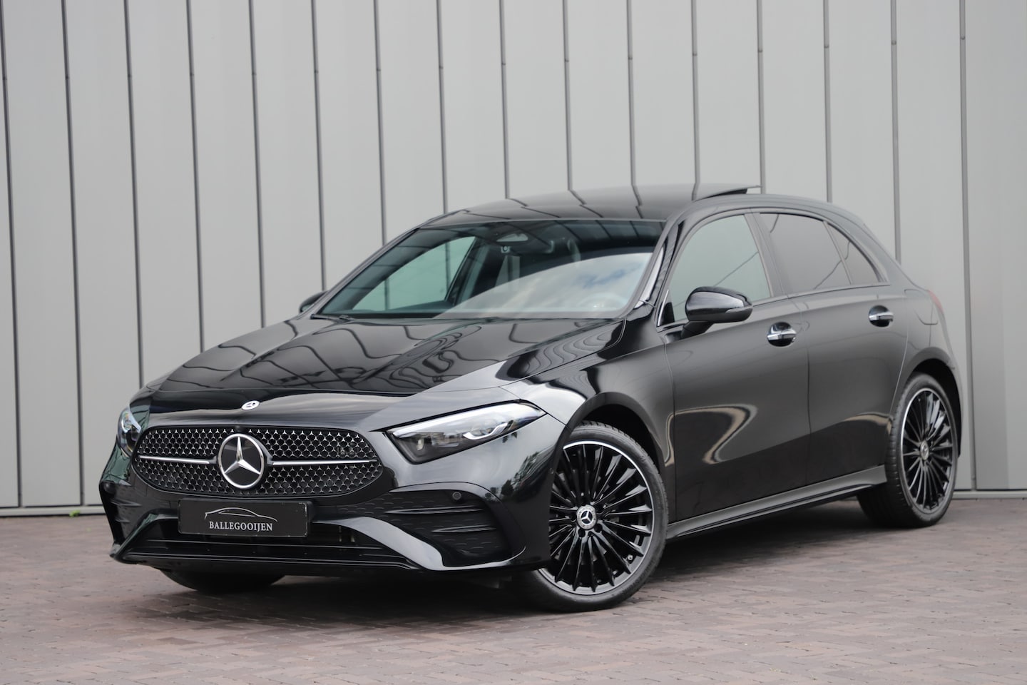 Mercedes-Benz A-klasse - 250 e AMG Aut8 | 218PK | Pano | Sfeerverlichting | Stoelverw. | Keyles-go | Multi-beam | 2 - AutoWereld.nl