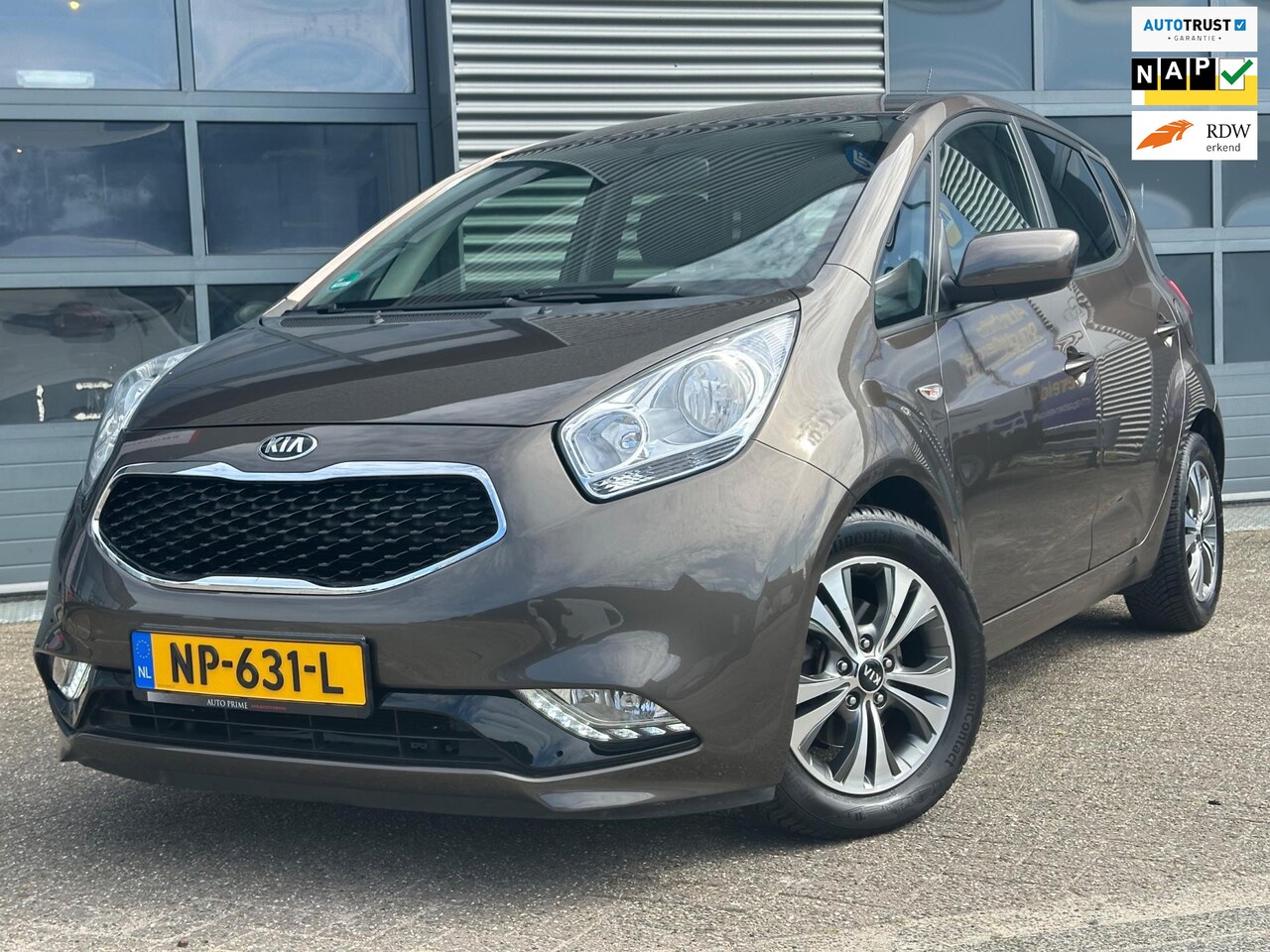 Kia Venga - 1.4 CVVT DynamicPLusLine | CRUISECR | Navi | Camera |Climate | NAP | APK - AutoWereld.nl