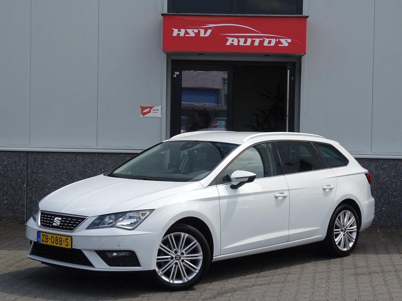 Seat Leon ST - 1.6 TDI Xcellence Business Intense 1.6 TDI Xcellence Business Intense (export prijs) - AutoWereld.nl