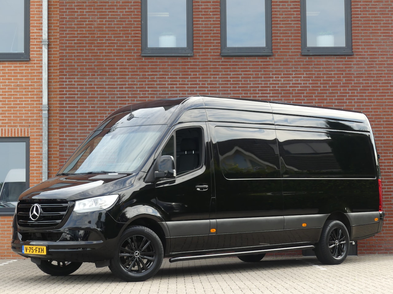 Mercedes-Benz Sprinter - 319 CDI V6 L3H2 Airco/Camera/Navigatie/Cruise control - AutoWereld.nl