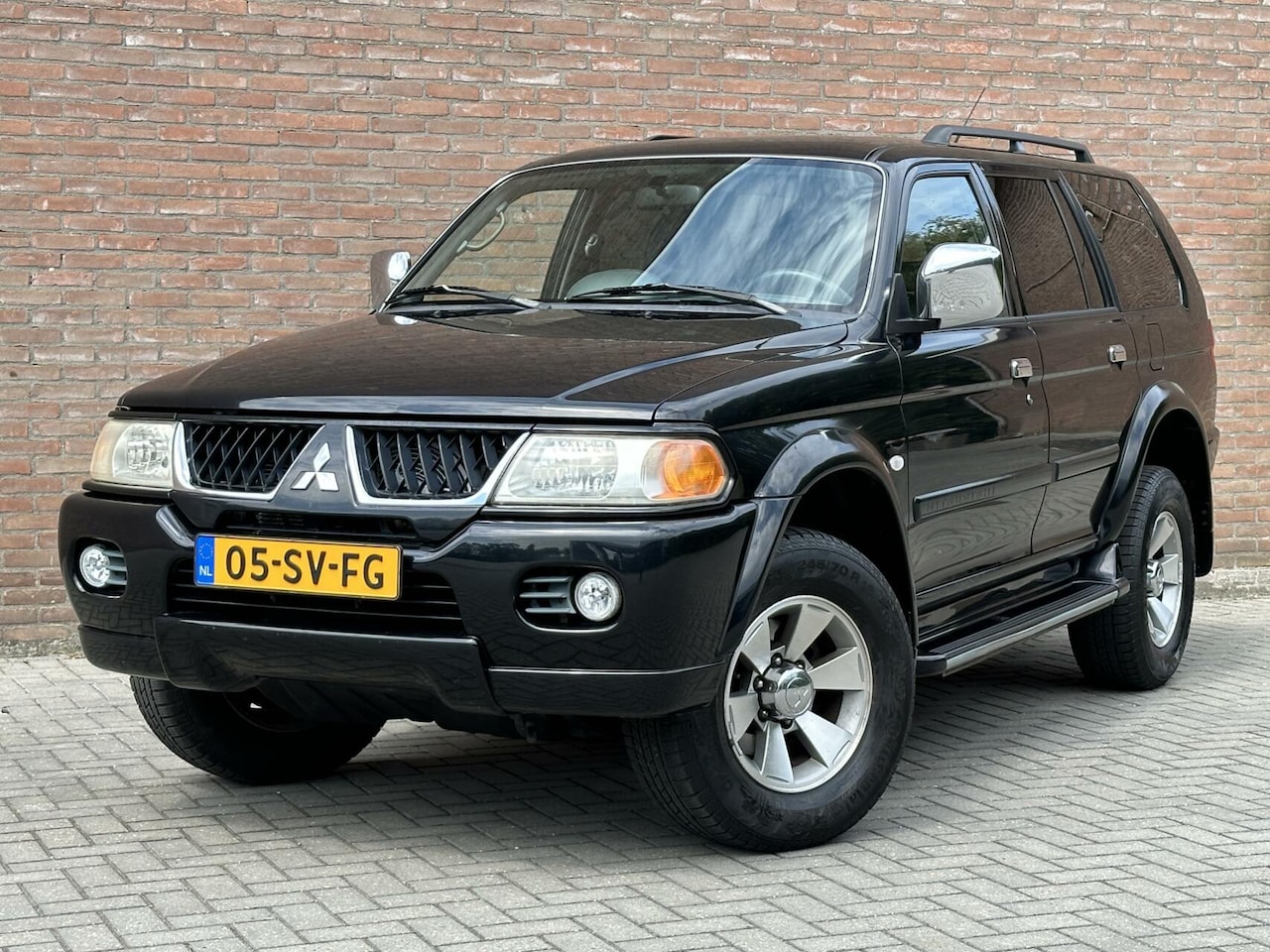 Mitsubishi Pajero Sport - 3.0 V6 Intense 3e Eig - Leder - 4X4 - Cruise - Clima - AutoWereld.nl