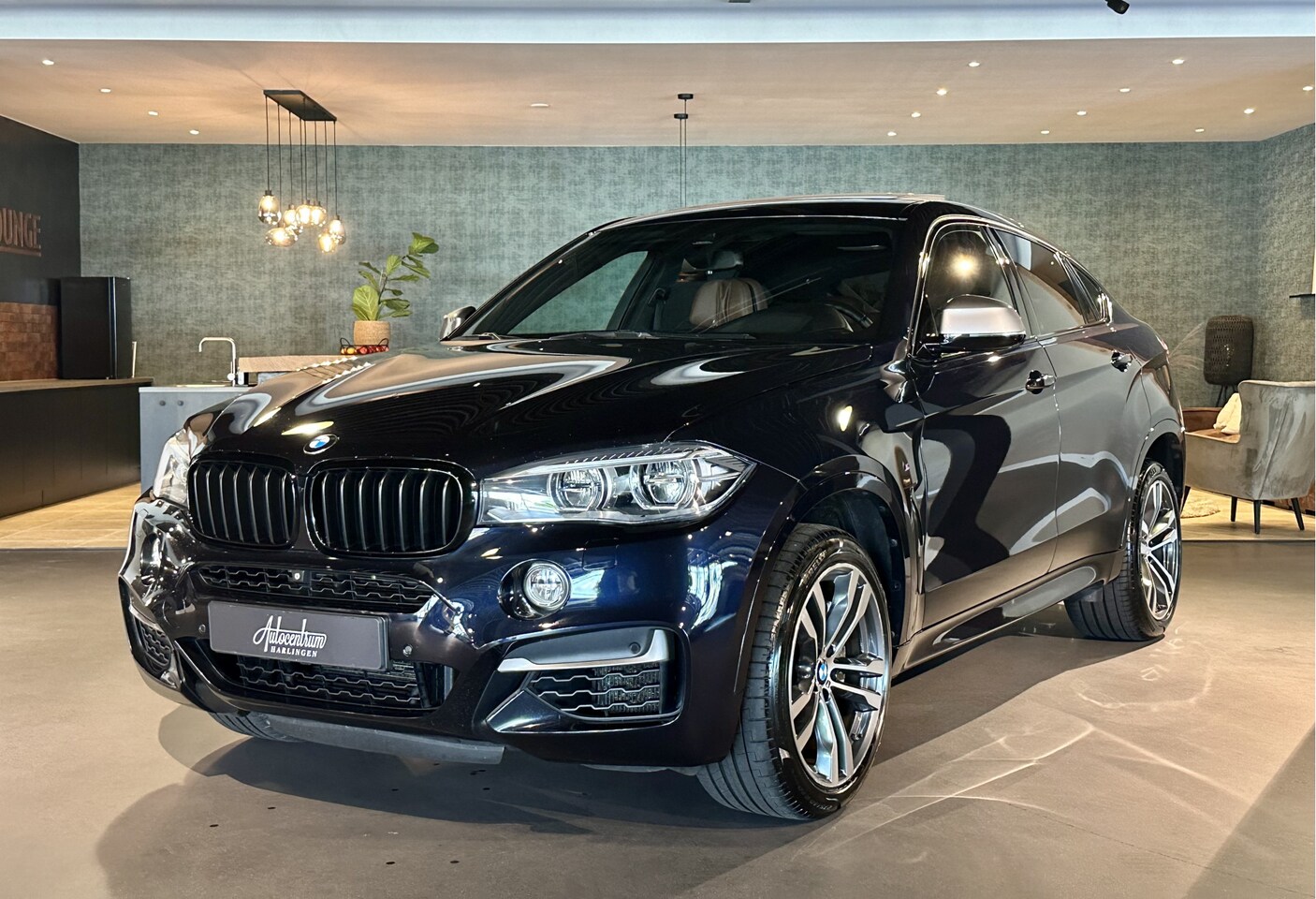 BMW X6 - M50d I Sch.Dak I 381pk I Softclose I NL Auto - AutoWereld.nl