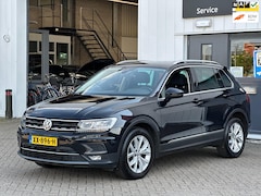 Volkswagen Tiguan - 1.5 TSI ACT Highline/1STE EIG/cockpit auto/NAVI/NL-AUTO NAP