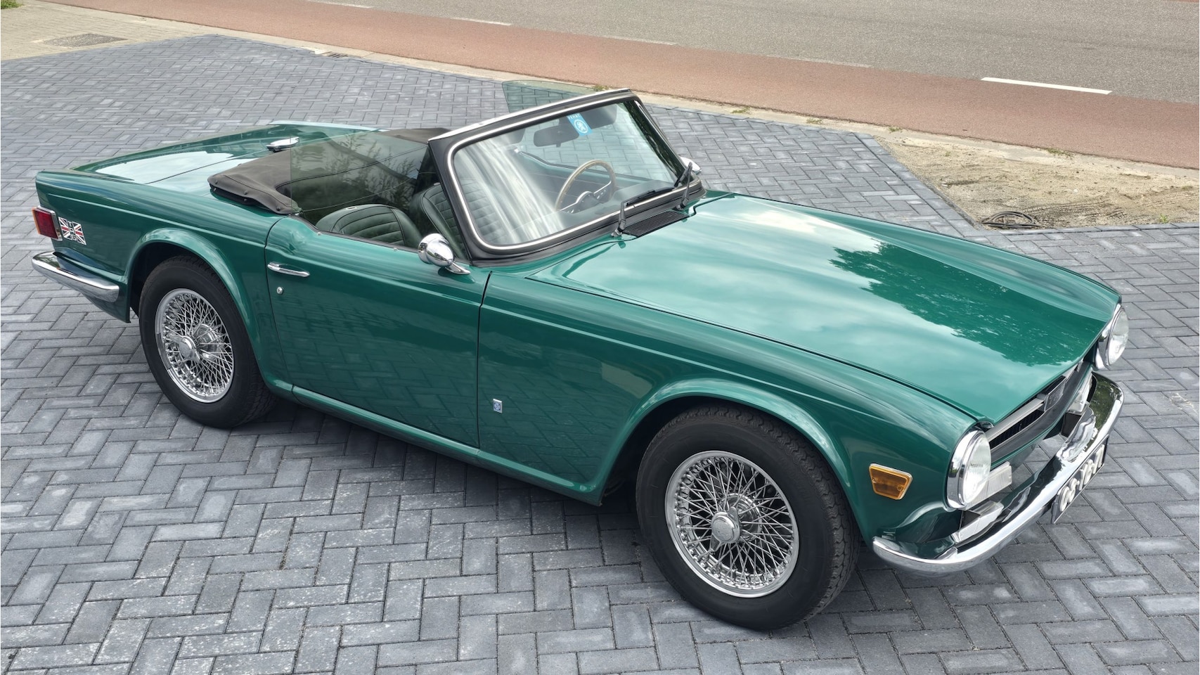 Triumph TR6 - AutoWereld.nl