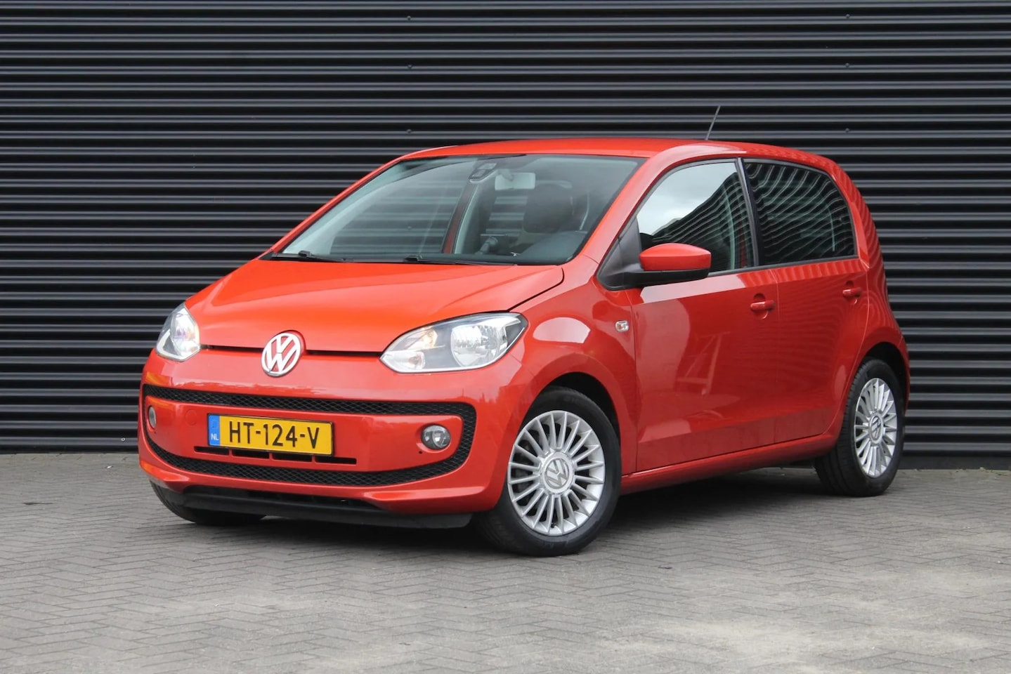 Volkswagen Up! - 1.0 high up! | Navi | PDC | Fender audio | - AutoWereld.nl