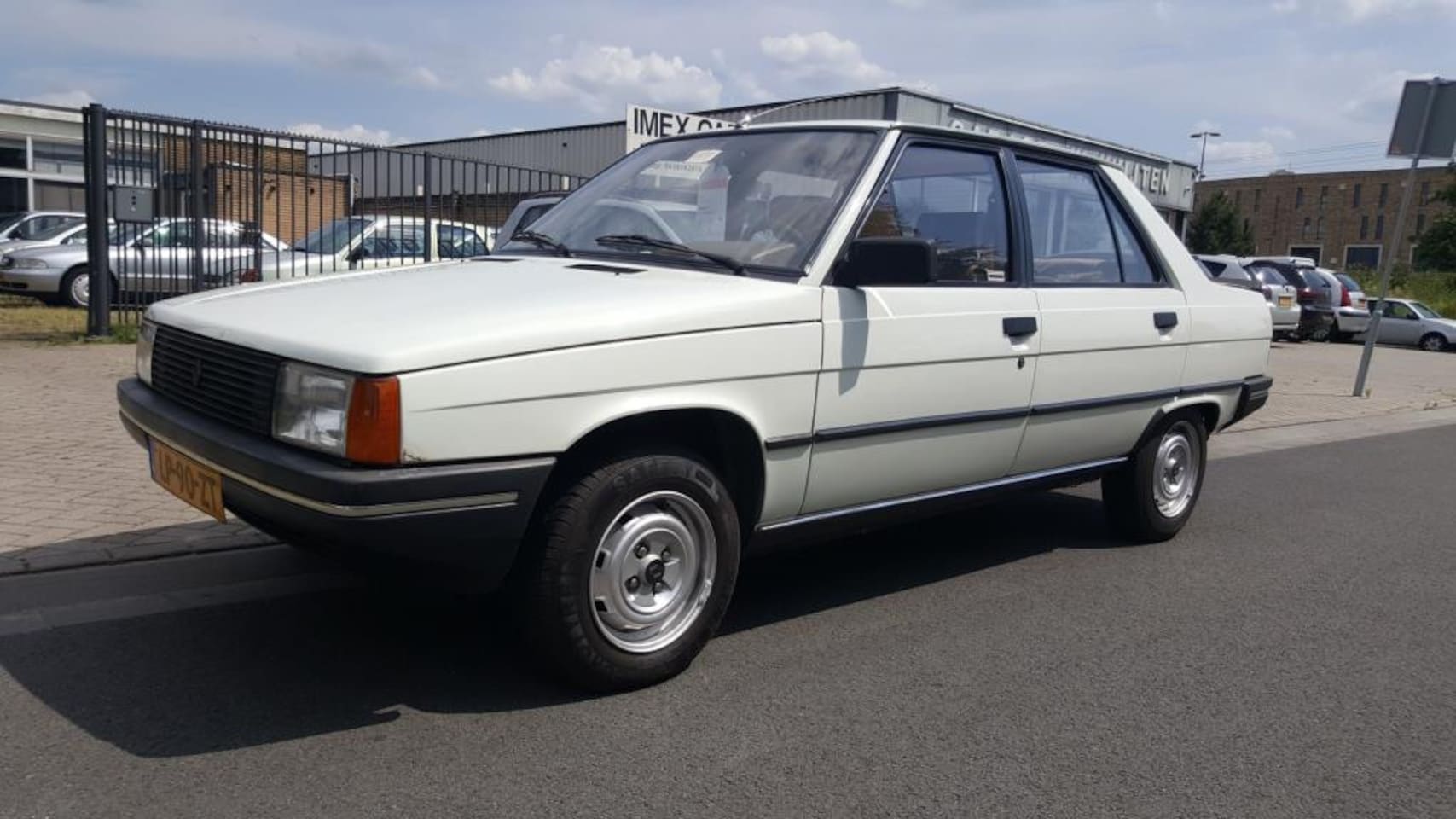 Renault 9 - R 9 GTL 60000km! - AutoWereld.nl