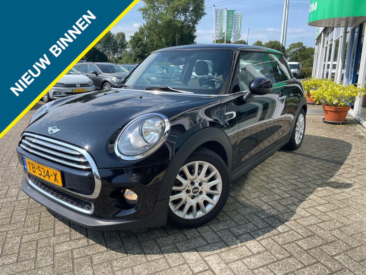 MINI Cooper - Mini 1.5 Business, Nav, PDC, Stoelverwarming - AutoWereld.nl