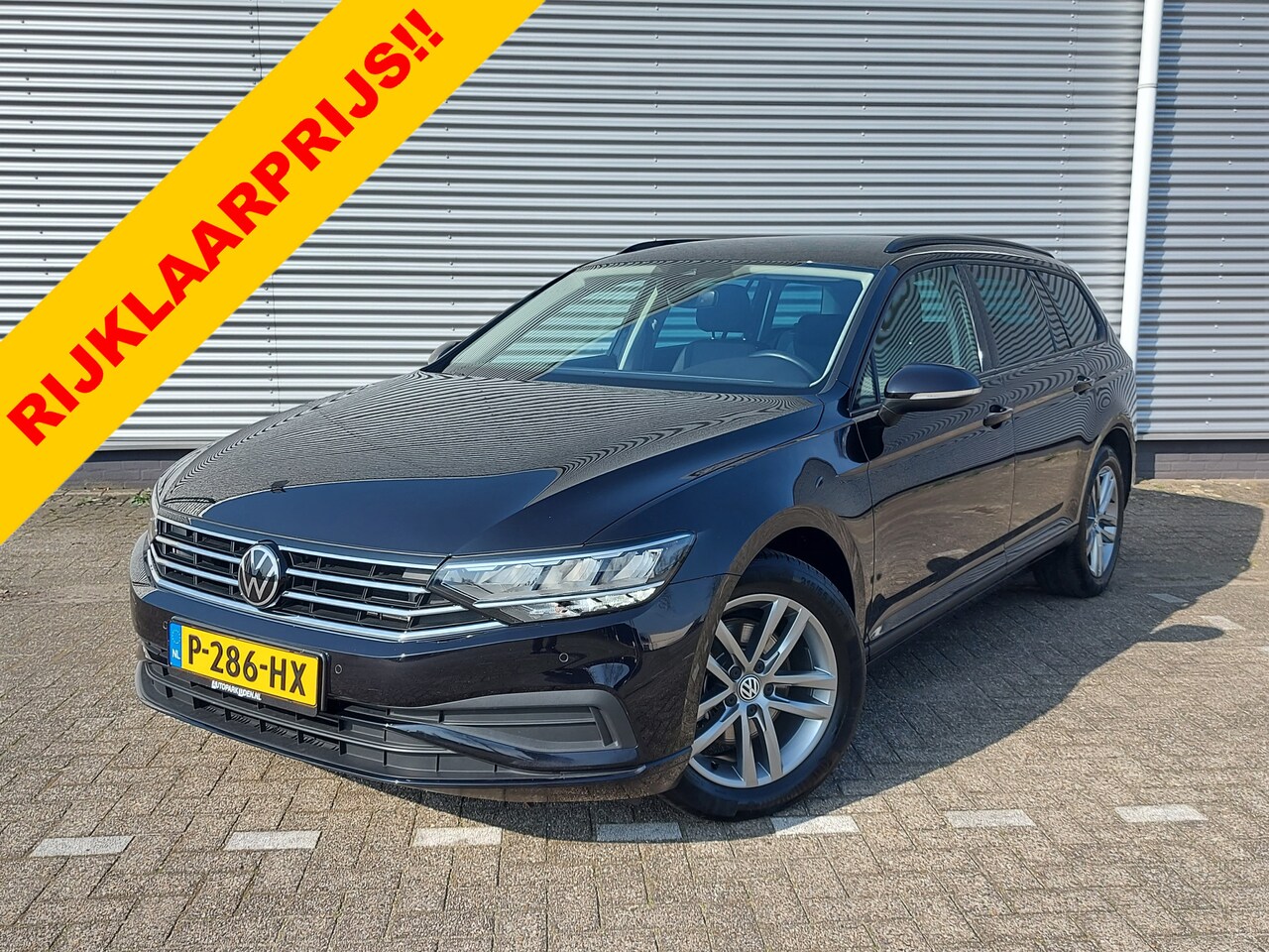 Volkswagen Passat Variant - 1.5 TSI Comfort Business airco,cruisecontrol,navigatie,afneembare trekhaak,stoelverwarming - AutoWereld.nl