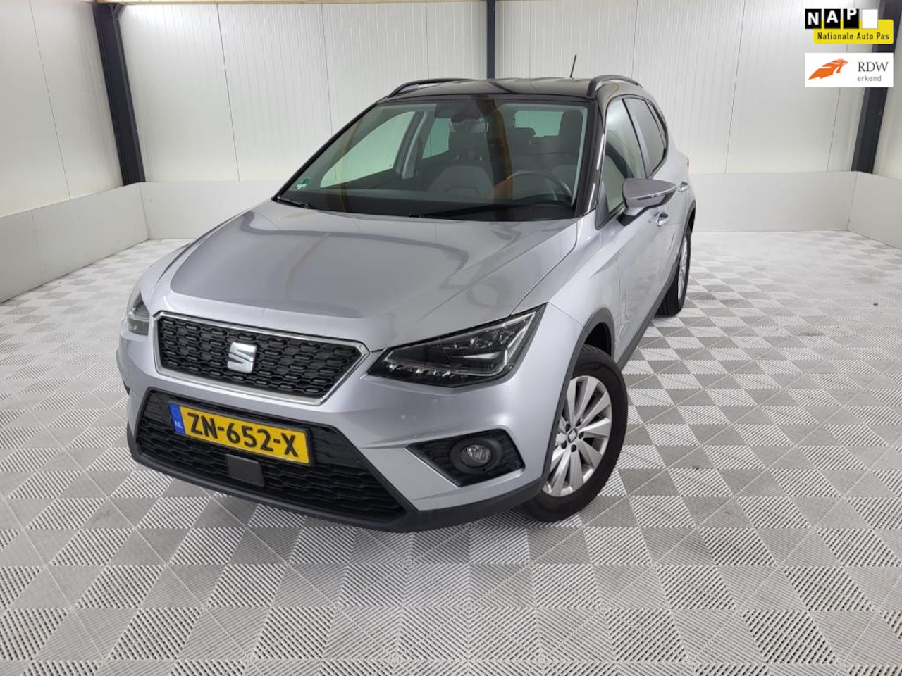 Seat Arona - 1.0 TSI Style Business Intense 1.0 TSI Style Business Intense, Camera - AutoWereld.nl