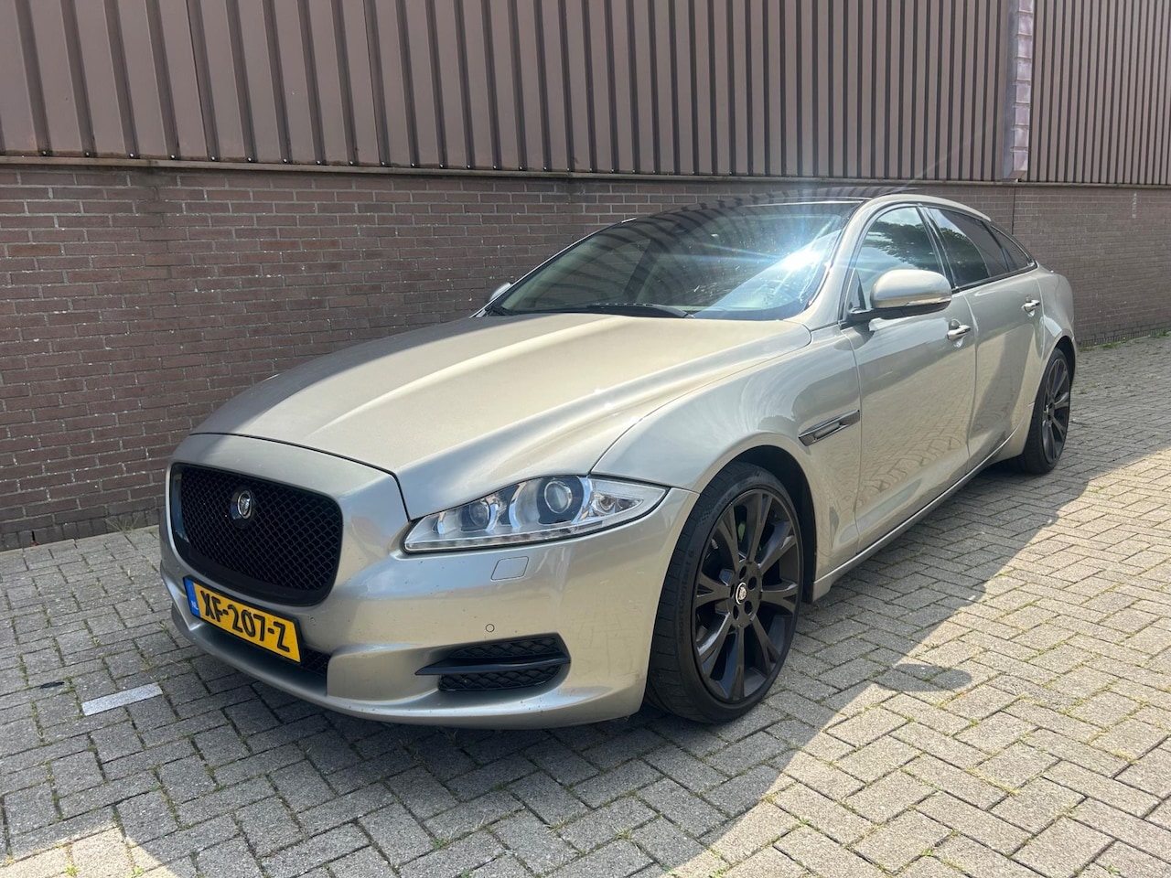 Jaguar XJ - 3.0 V6D Portfolio LWB Pano Navi Leer Clima Camera - AutoWereld.nl