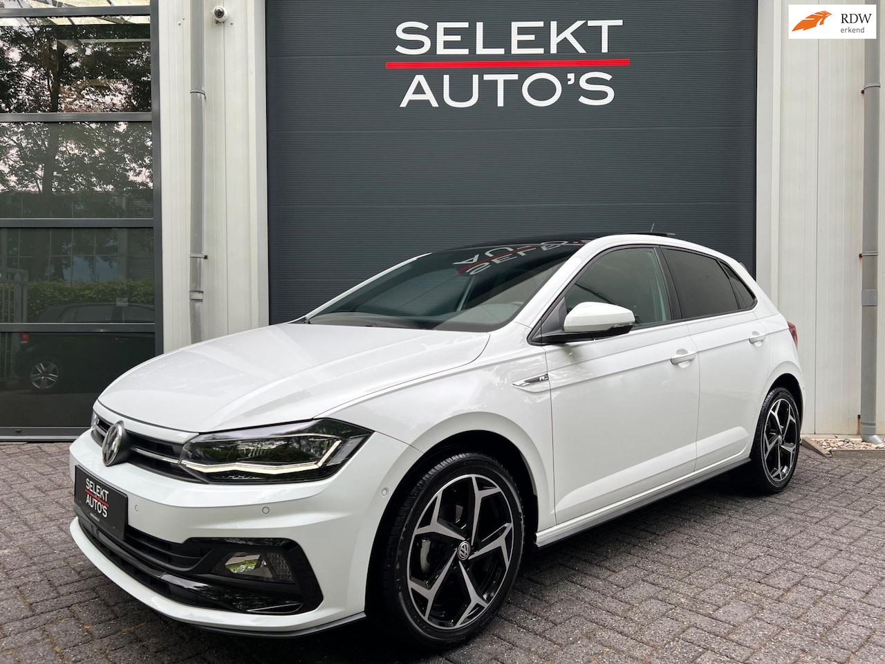 Volkswagen Polo - 1.0 TSI R-Line 95 Pk DSG Panoramdak/Virtual/LED/Camera/Navigatie/17 Inch/Adaptief Cruise C - AutoWereld.nl