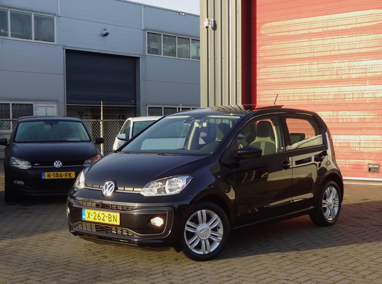 Volkswagen Up! - 1.0 BMT high up!Pano-Dak,Cruise - AutoWereld.nl