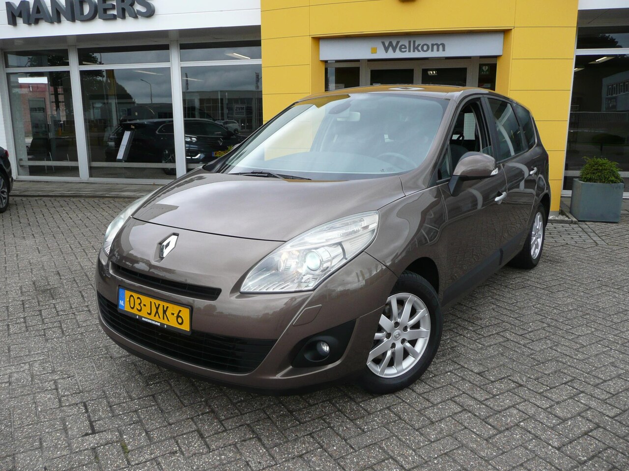 Renault Grand Scénic - TCe 130 Expression 7p. XENON/ PACK INTRODUCTION/ LM VELGEN/ TREKHAAK/ ETC.. DEALER ONDERHO - AutoWereld.nl