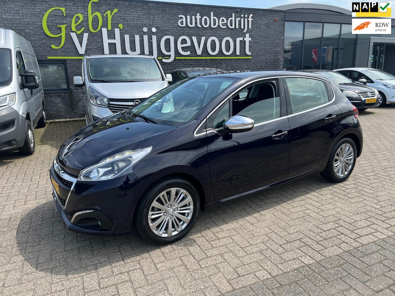 Peugeot 208 - 1.2 PureTech Blue Lease Executive 1.2 PureTech Blue Lease Executive - AutoWereld.nl