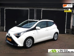 Toyota Aygo - 1.0 VVT-i x-play carplay cabrio Navigatie Clima DAB+ Camera