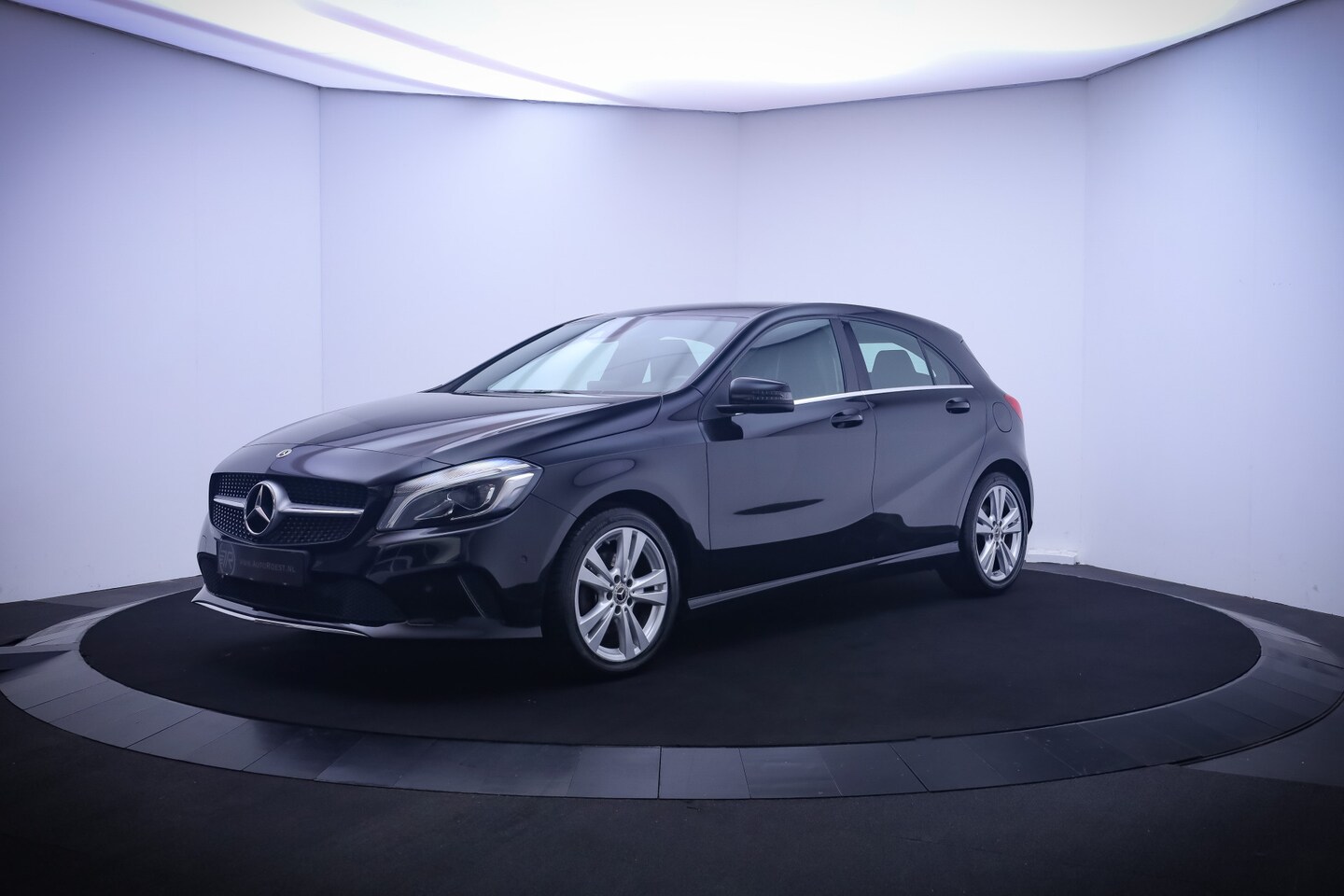 Mercedes-Benz A-klasse - 180 Aut Ambition FULL LED/NAVI/CLIMA/STOELVERW/CRUISE/PDC V+A/BLUETOOTH/LMV - AutoWereld.nl