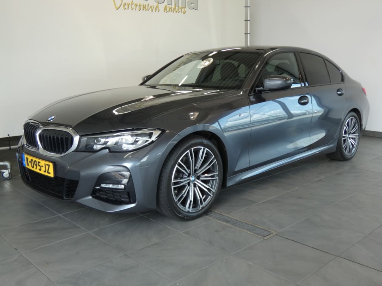 BMW 3-serie - 320i Executive Ed.M Sport pakket ! - AutoWereld.nl