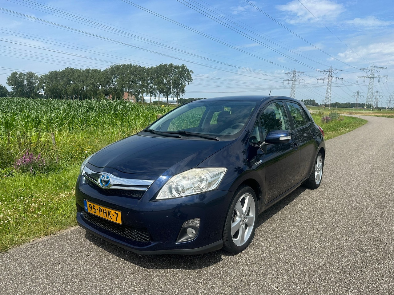 Toyota Auris - 1.8 Full Hybrid Dynamic AIRCO / TREKHAAK / LM VELGEN / DEALER ONDERHOUDEN / CAMERA /NAP ! - AutoWereld.nl