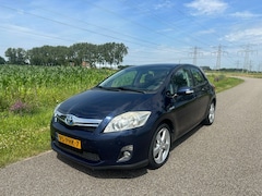 Toyota Auris - 1.8 Full Hybrid Dynamic AIRCO / TREKHAAK / LM VELGEN / DEALER ONDERHOUDEN / CAMERA /NAP !