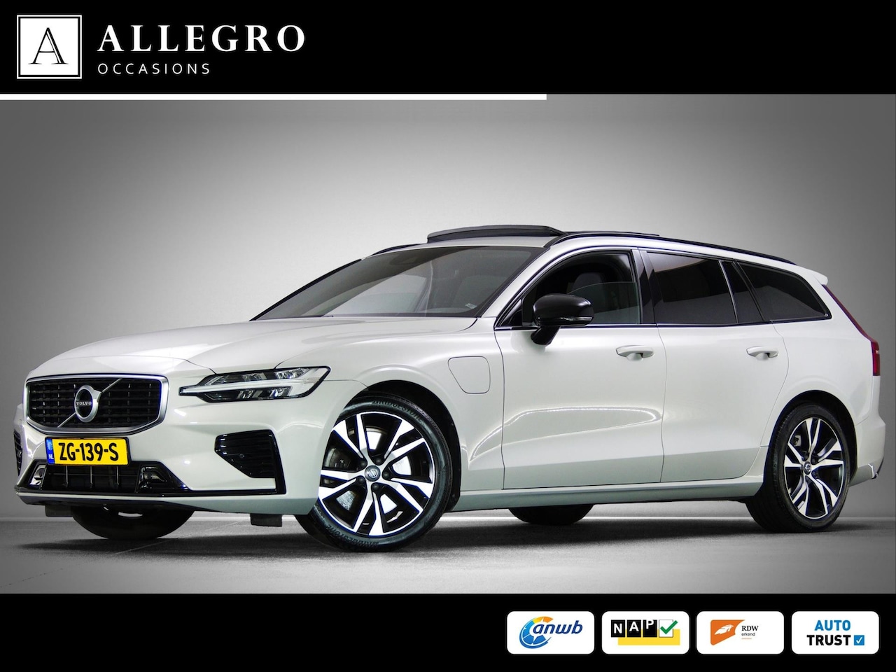 Volvo V60 - 2.0 T8 Twin Engine AWD R-Design (SCHUIF-/KANTELDAK, HARMAN KARDON-AUDIO, APPLE CARPLAY / A - AutoWereld.nl