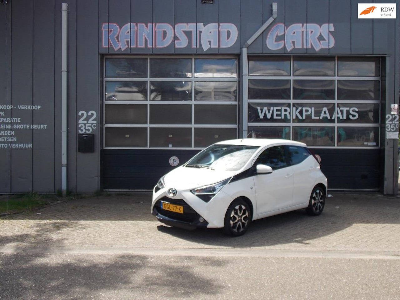 Toyota Aygo - 1.0 VVT-i x-play Carplay Airco Camera Elek Pakket 5Deurs 2018bj GARANTIE - AutoWereld.nl