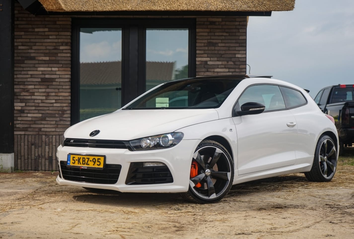 Volkswagen Scirocco - 2.0 TSI R R20/Pano/DYNAudio/Leder/265PK - AutoWereld.nl