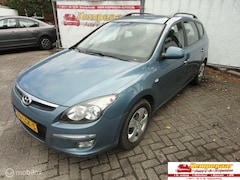 Hyundai i30 CW - 1.4i Blue Dynamic