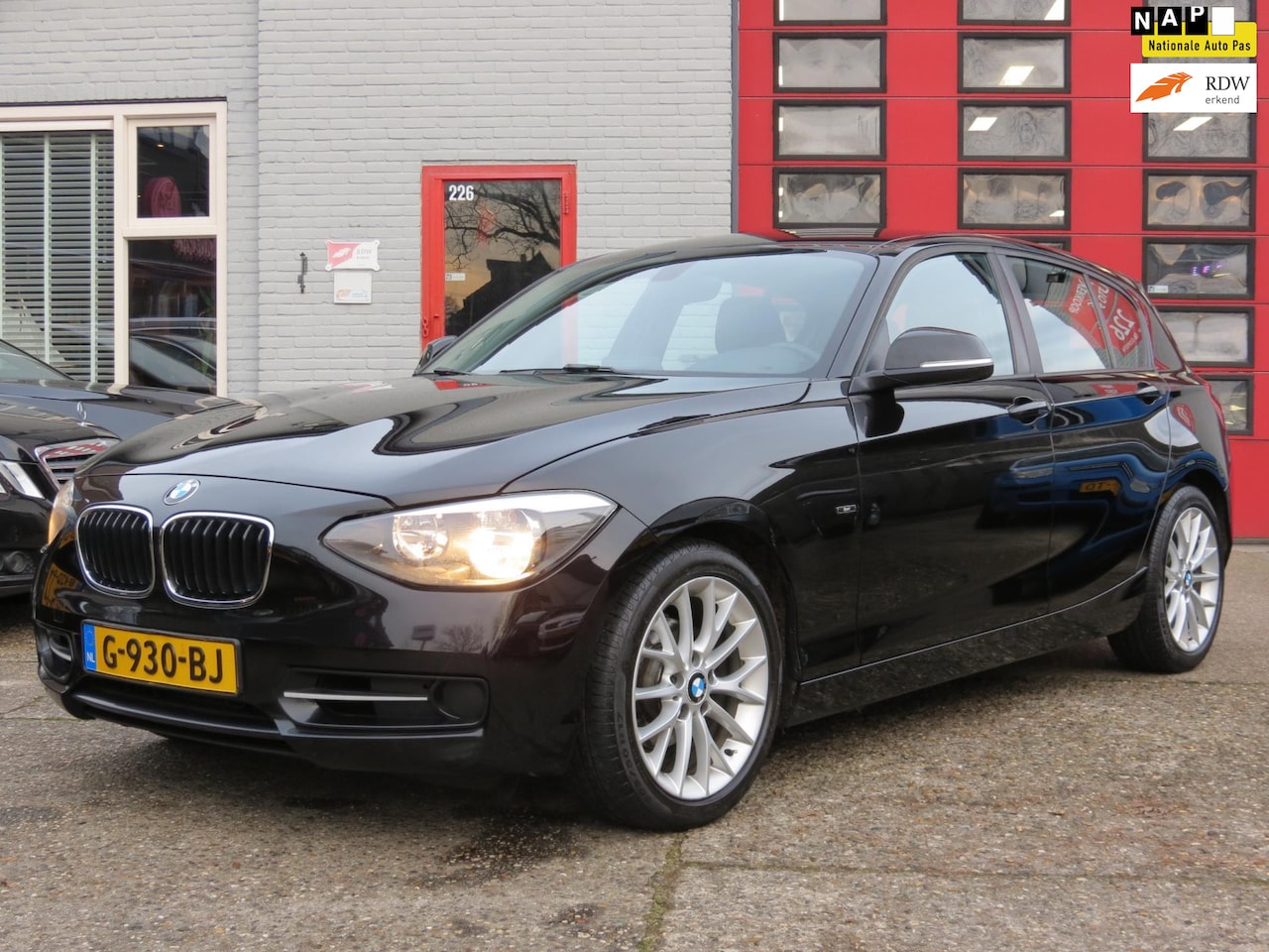 BMW 1-serie - 116i 116i, SPORT LINE ,LM VELG, PDC, - AutoWereld.nl