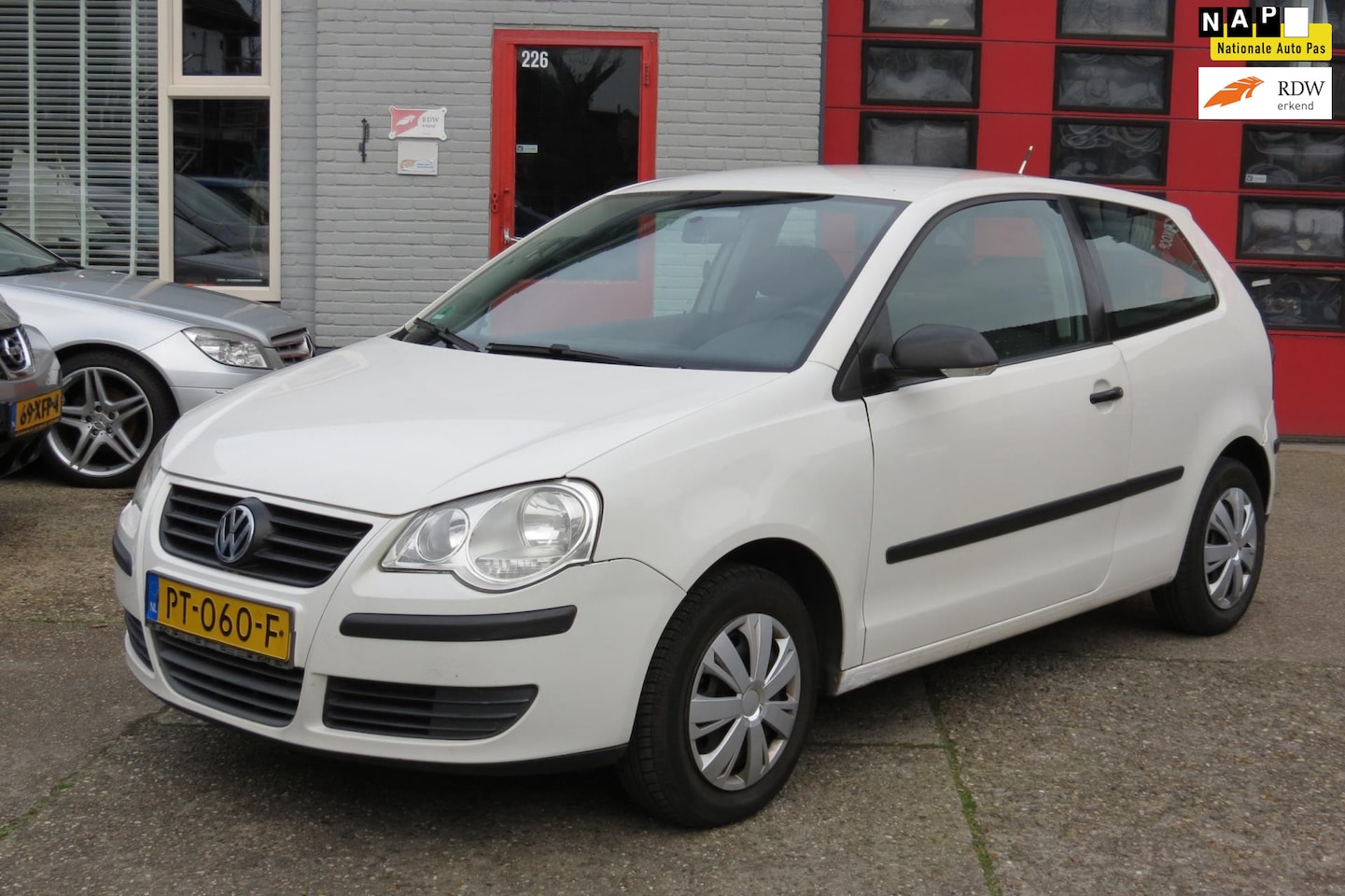 Volkswagen Polo - 1.2 Trendline .LOOP / SLOOP - AutoWereld.nl