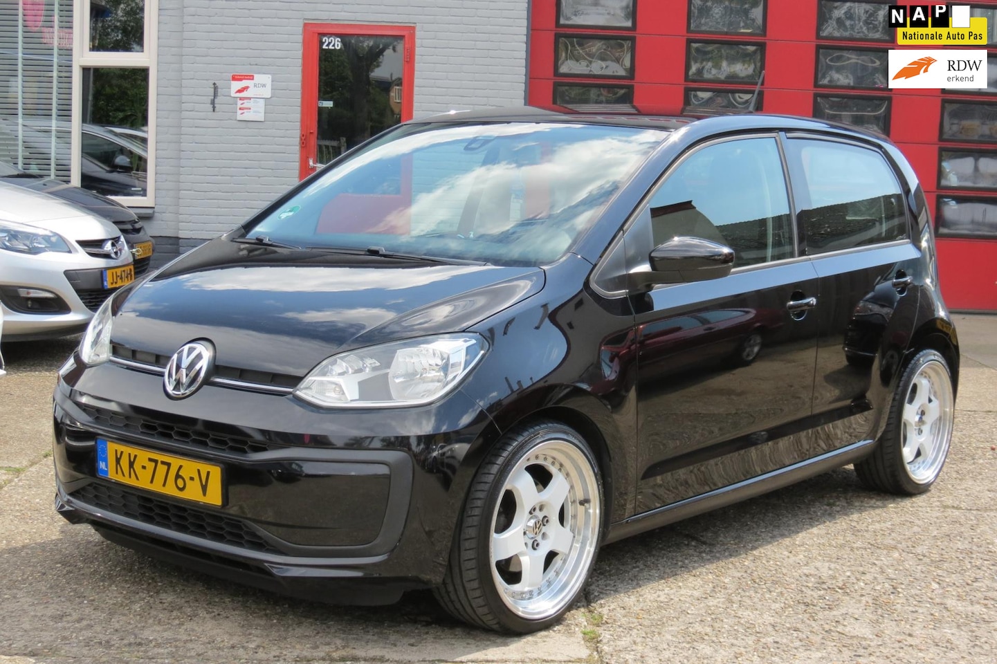 Volkswagen Up! - 1.0 BMT move up! 1.0 BMT move up!, SPORTIEF - AutoWereld.nl