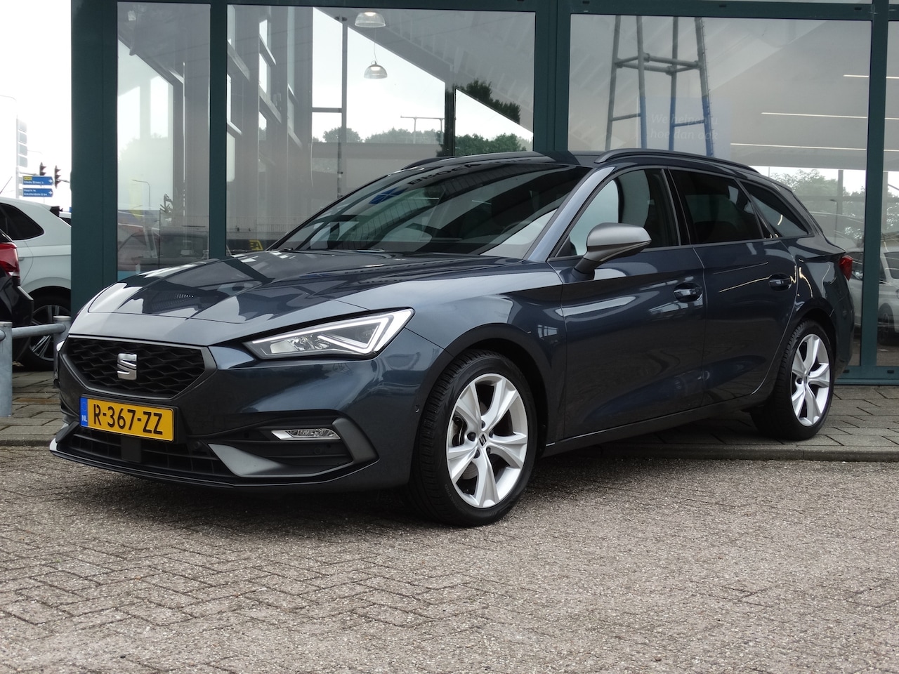 seat-leon-sportstourer-1-0-tsi-fr-business-intense-carplay-android-auto-achteruitrijcamera-navigatie.jpg