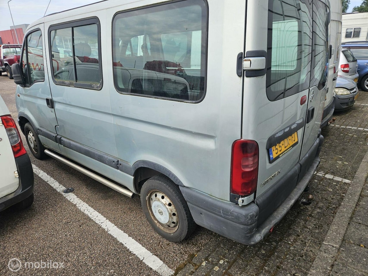 Nissan Interstar Minibus - 90.28-358M 2.2 dCi EXPORT! - AutoWereld.nl