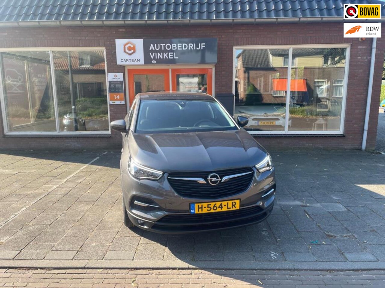 Opel Grandland X - 1.2 Turbo Innovation navigatie/climate controle/camera - AutoWereld.nl