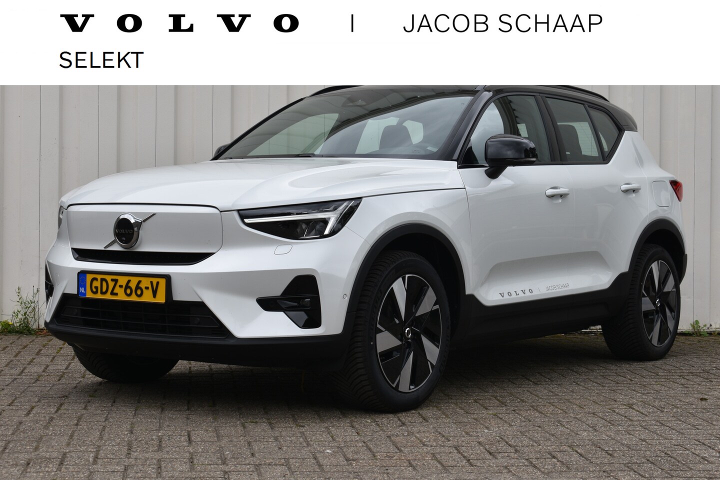 Volvo XC40 - Single Motor Extended Range Ultimate 82 kWh | Panodak | Blis | Elektrische stoel met geheu - AutoWereld.nl