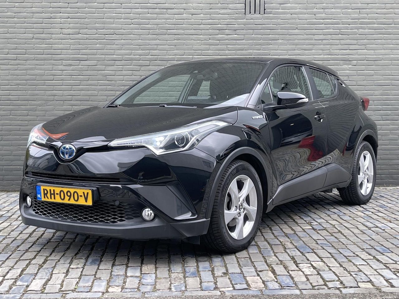 Toyota C-HR - 1.8 HYBRID DYNAMIC I NAVIGATIE I CLIMATE CONTROL I P-CAMERA I GOED ONDERHOUDEN I CRUISE CO - AutoWereld.nl