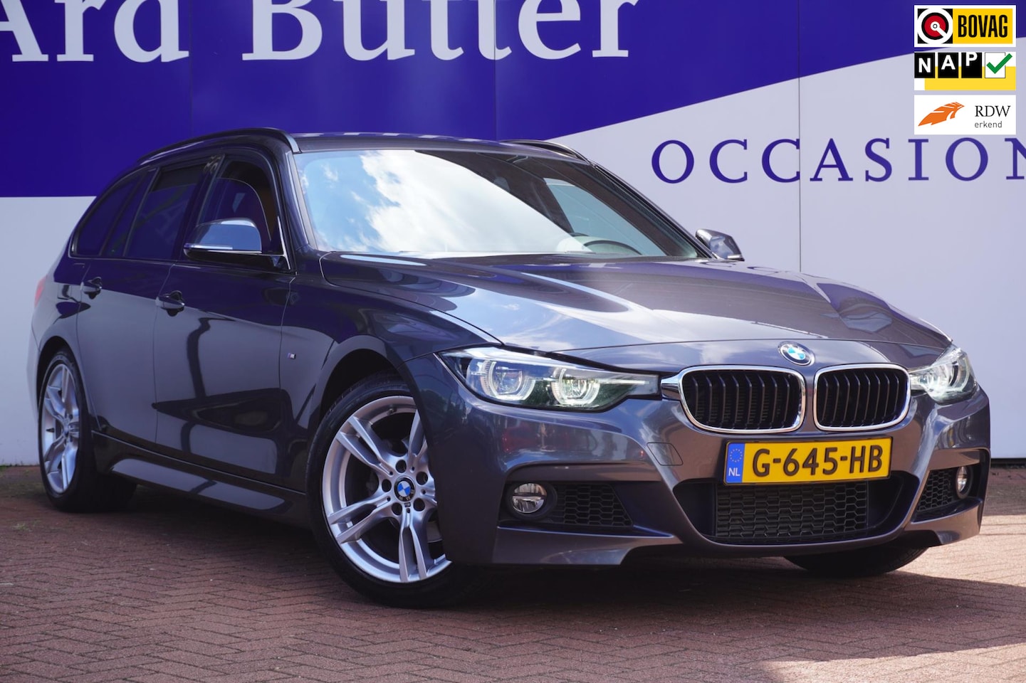 BMW 3-serie Touring - 318i M Sport Corporate Lease / Conjac-Leer / Elek-Klep / Apple Carplay / LED / = OKT 2019 - AutoWereld.nl