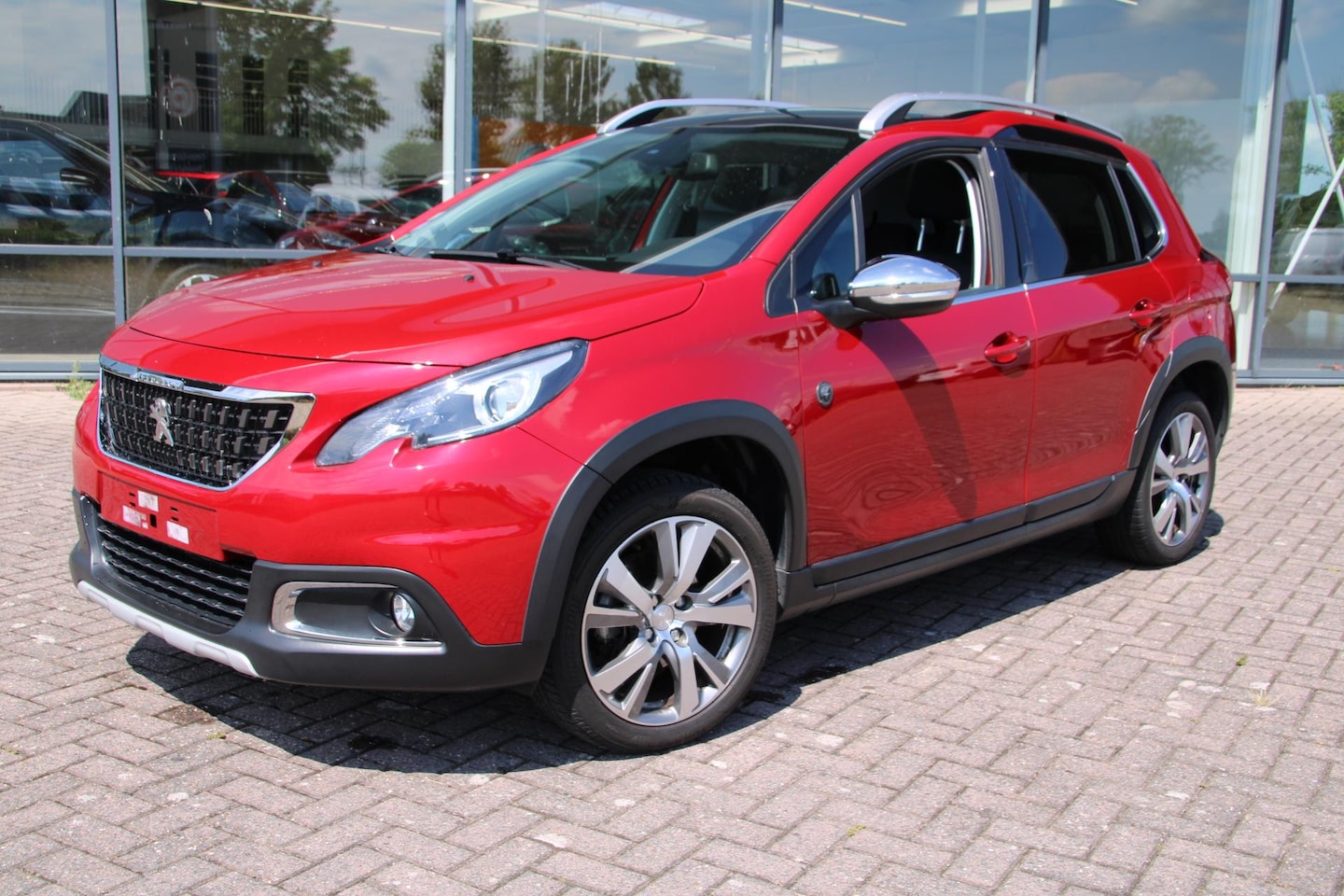 Peugeot 2008 - 1.2 PureTech Crossway - AutoWereld.nl