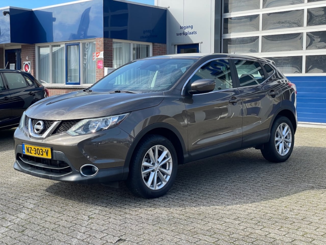 Nissan Qashqai - 1.2 Acenta | stoelverwarming | DAB - AutoWereld.nl