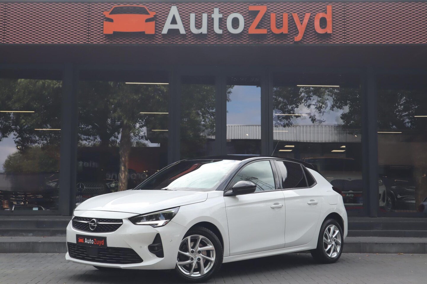 Opel Corsa - 1.2 GS Line / DAB / CarPlay / LED / Camera - AutoWereld.nl