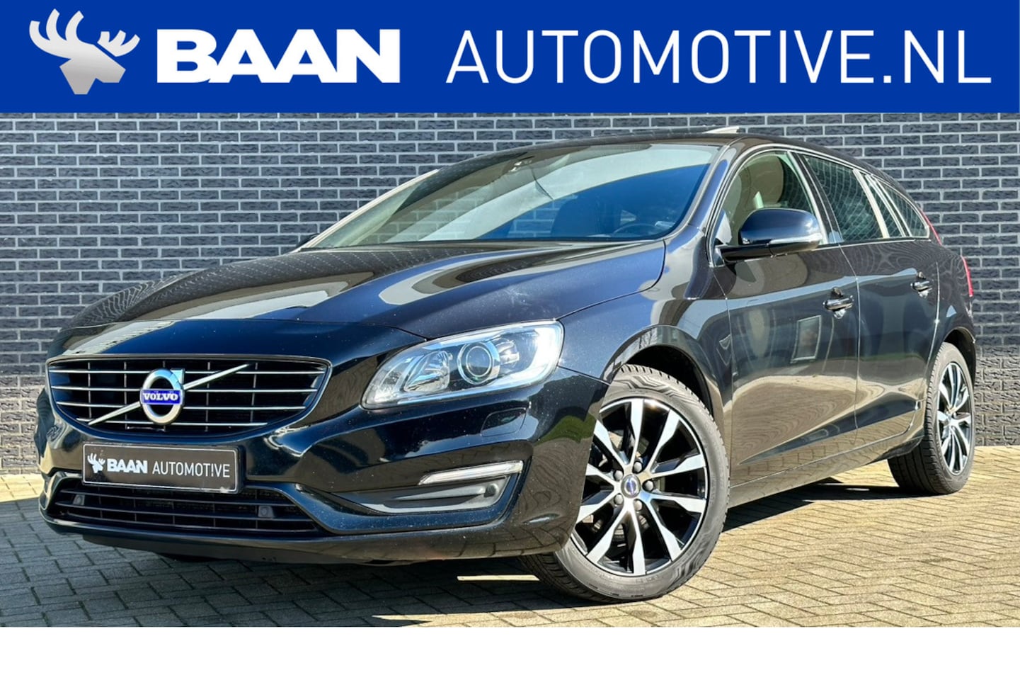 Volvo V60 - 1.5 T3 Polar+ Dynamic | Schuif-/kanteldak | Leder | Navigatie | Camera Nieuwe distributie - AutoWereld.nl