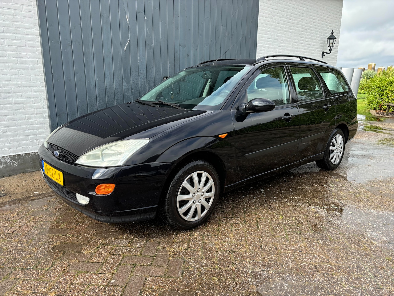 Ford Focus Wagon - 1.6-16V Collection 100pk TOPSTAAT! - AutoWereld.nl