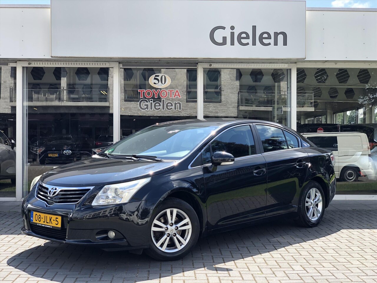 Toyota Avensis - 1.8 VVT-I SEDAN Dynamic Business | Trekhaak, 2e eigenaar, Cruise control, Navigatie, Clima - AutoWereld.nl