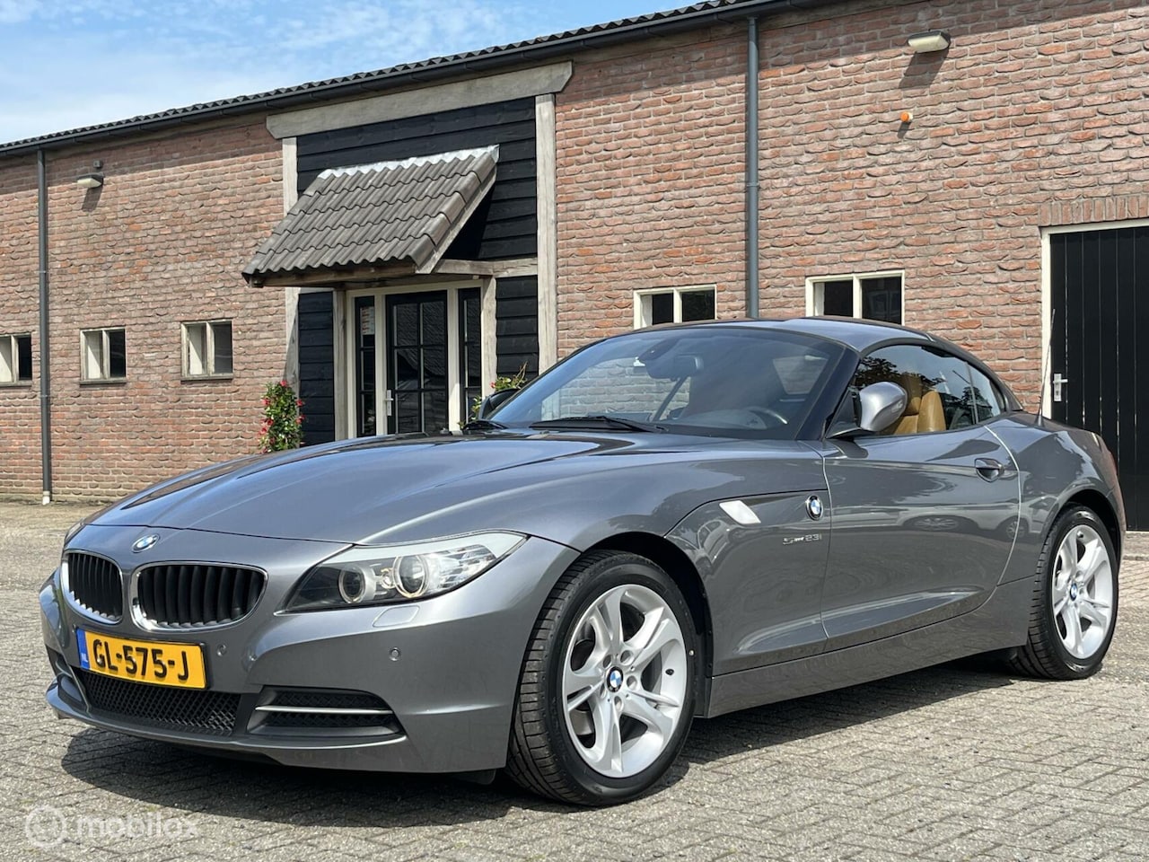 BMW Z4 Roadster - sDrive23i Executive Navigatie Sportstoelen HiFi - AutoWereld.nl