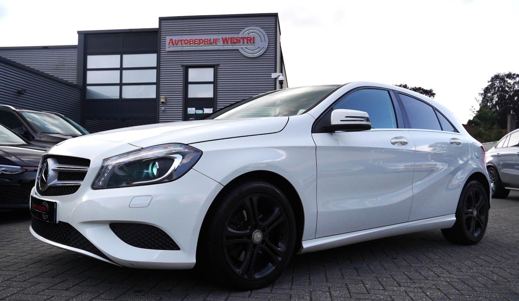 Mercedes-Benz A-klasse - 180 Ambition - Stoelverwarming - Navi - AutoWereld.nl