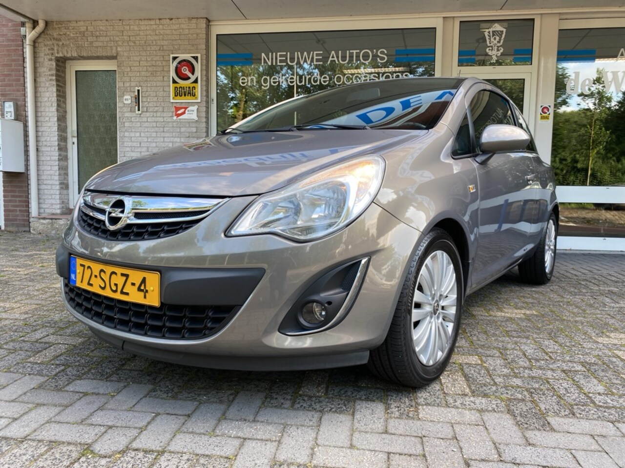 Opel Corsa - 1.2-16V Cosmo 1.2-16V Cosmo - AutoWereld.nl