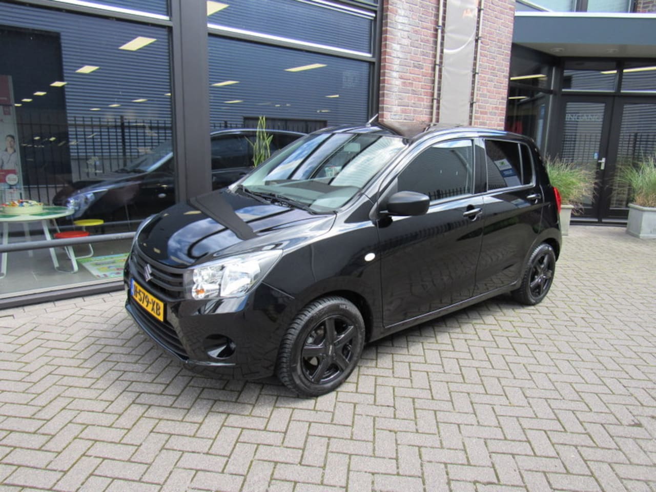 Suzuki Celerio - 1.0 68PK Start/Stop Comfort - AutoWereld.nl