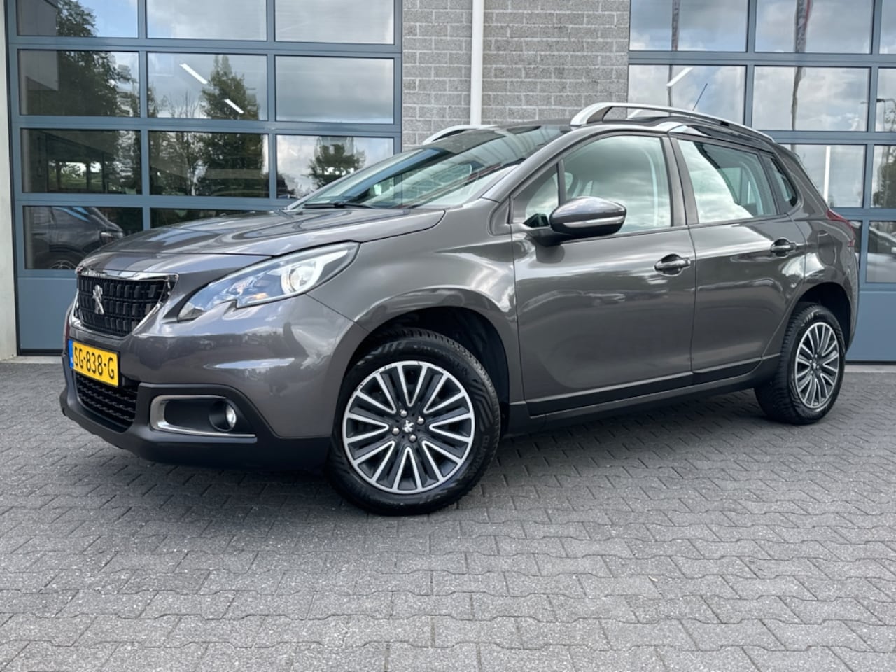 Peugeot 2008 - 1.2 PureTech Active | AUTOMAAT | - AutoWereld.nl