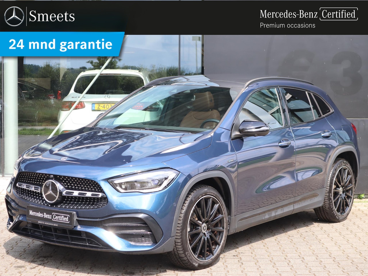 Mercedes-Benz GLA-Klasse - 250 e AMG Line Panoramadak | Multispaak | Keyless Entry | Dodehoekassistent | Memory Seats - AutoWereld.nl