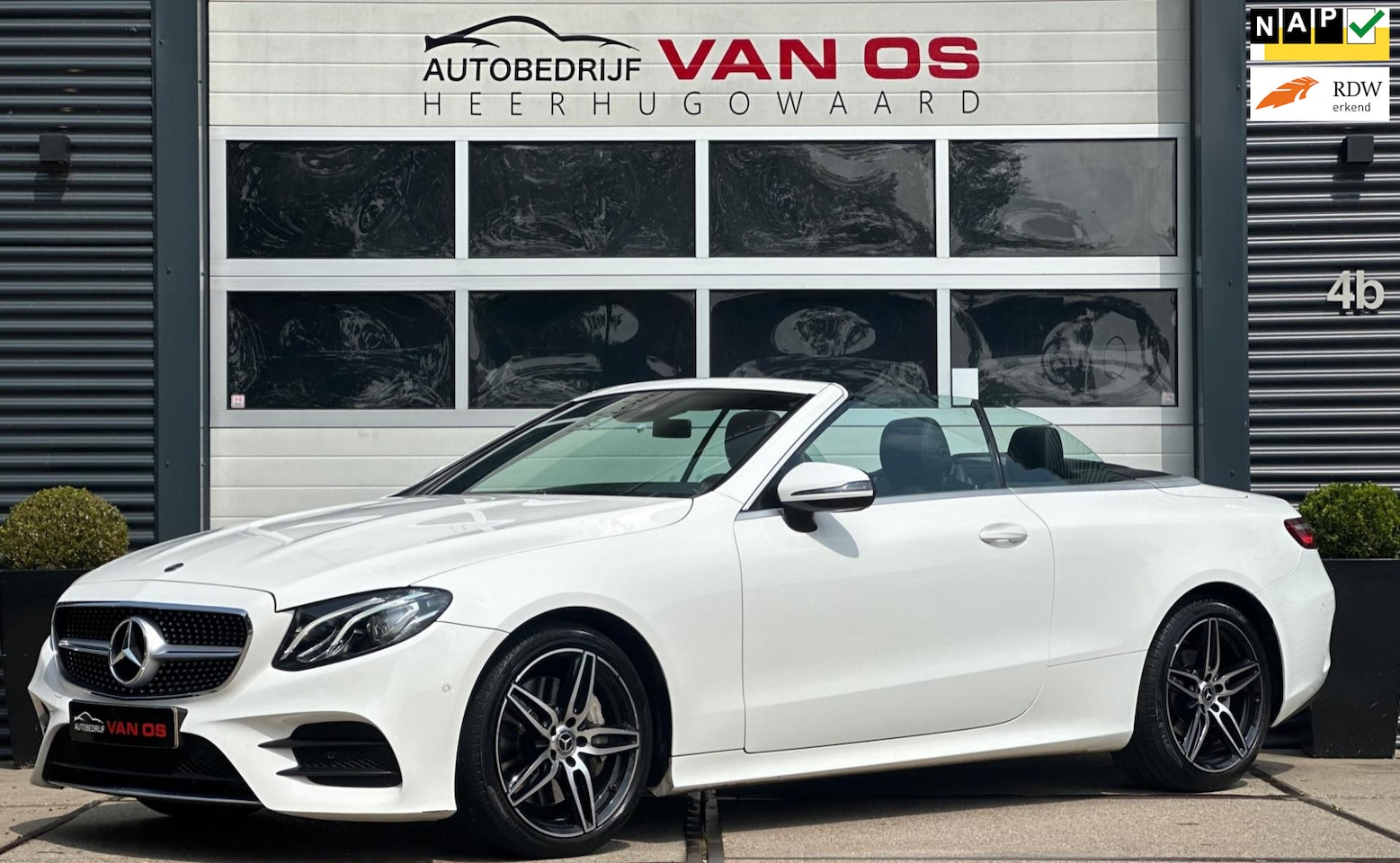 Mercedes-Benz E-klasse Cabrio - 300 AMG edition Sfeer / Leder / Volledig Virtual - AutoWereld.nl